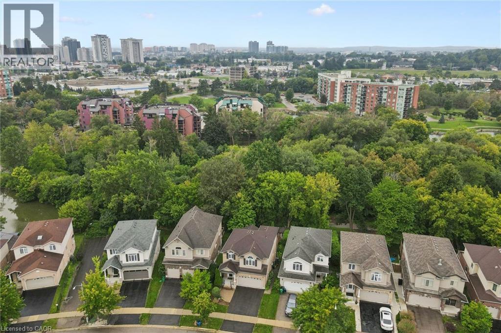 326 TEALBY Crescent - 44