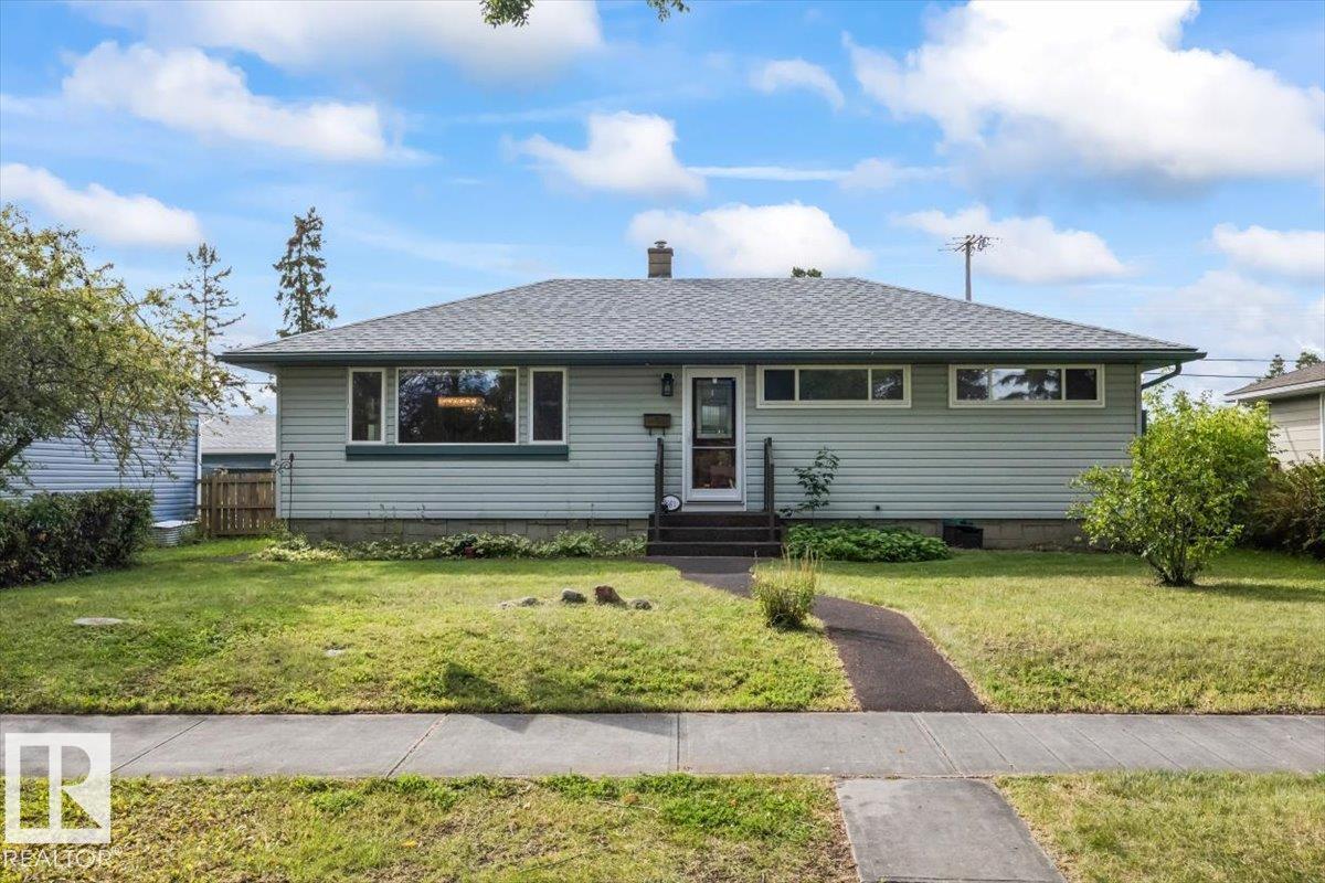 8663 64 AV NW - 1