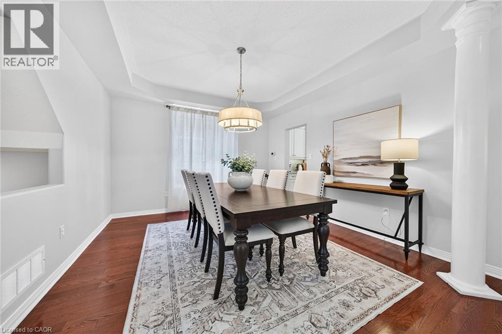 2203 TURNBERRY Road, Burlington — photo 9