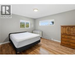 1802 Peninsula Rd, Ucluelet, BC V0R3A0 Photo 11