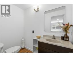 1802 Peninsula Rd, Ucluelet, BC V0R3A0 Photo 34