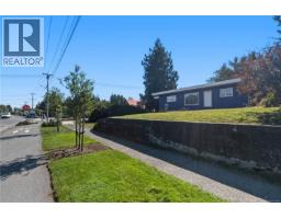 1802 Peninsula Rd, Ucluelet, BC V0R3A0 Photo 42
