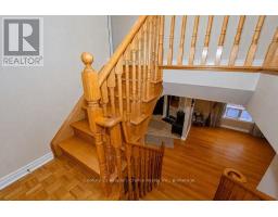 670 Macbeth Heights, Mississauga, ON L5W1E5 Photo 13