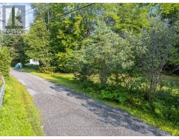1025 Moe's Road, Bracebridge, ON P1L1X3 Photo 18