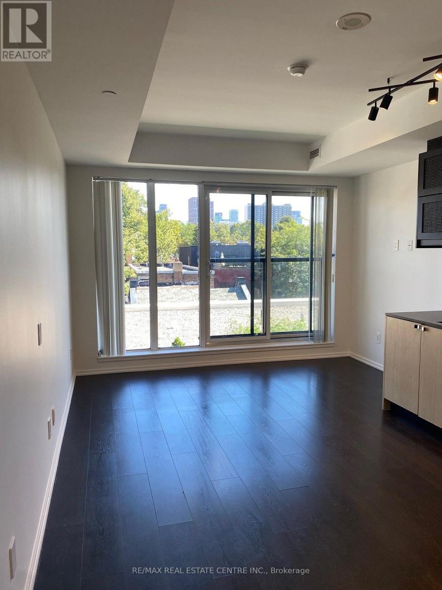 #308 783 BATHURST STREET - 11