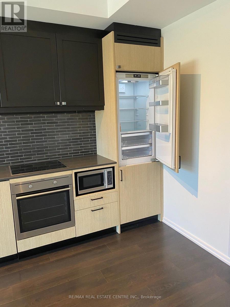 #308 783 BATHURST STREET - 9