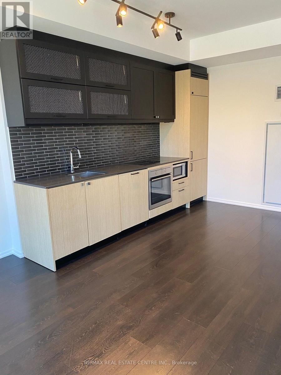 #308 783 BATHURST STREET - 8
