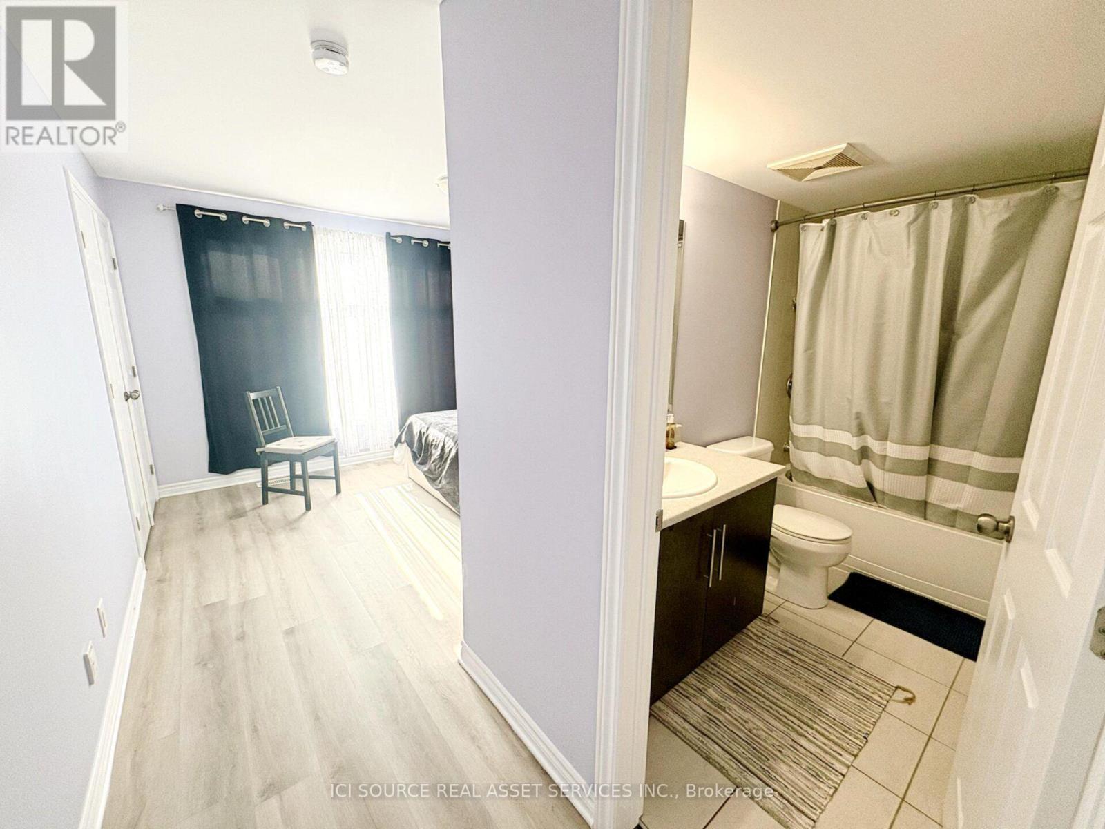 298C EVEREST PRIVATE, Ottawa — photo 9