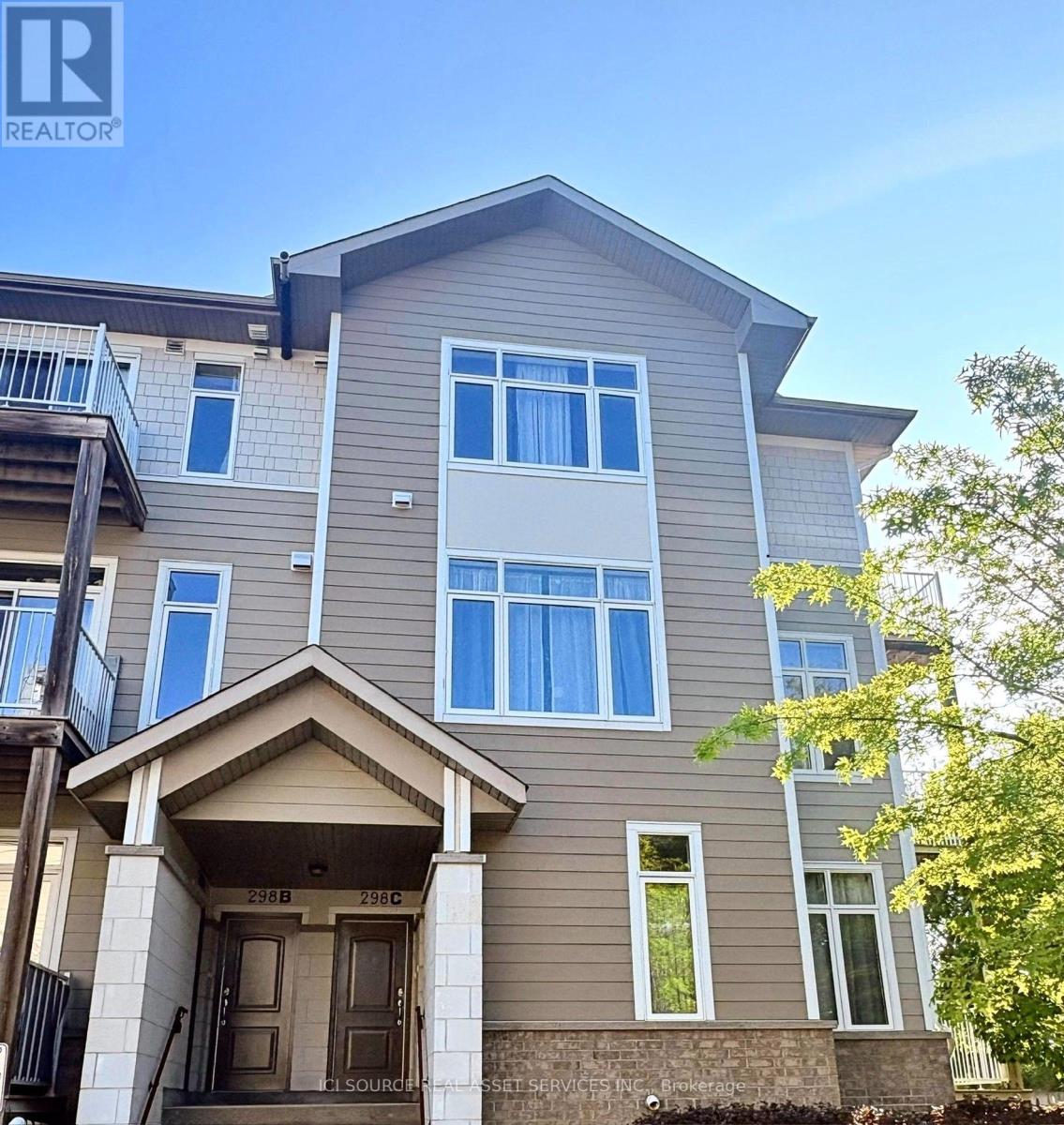 298C EVEREST PRIVATE, Ottawa — photo 1