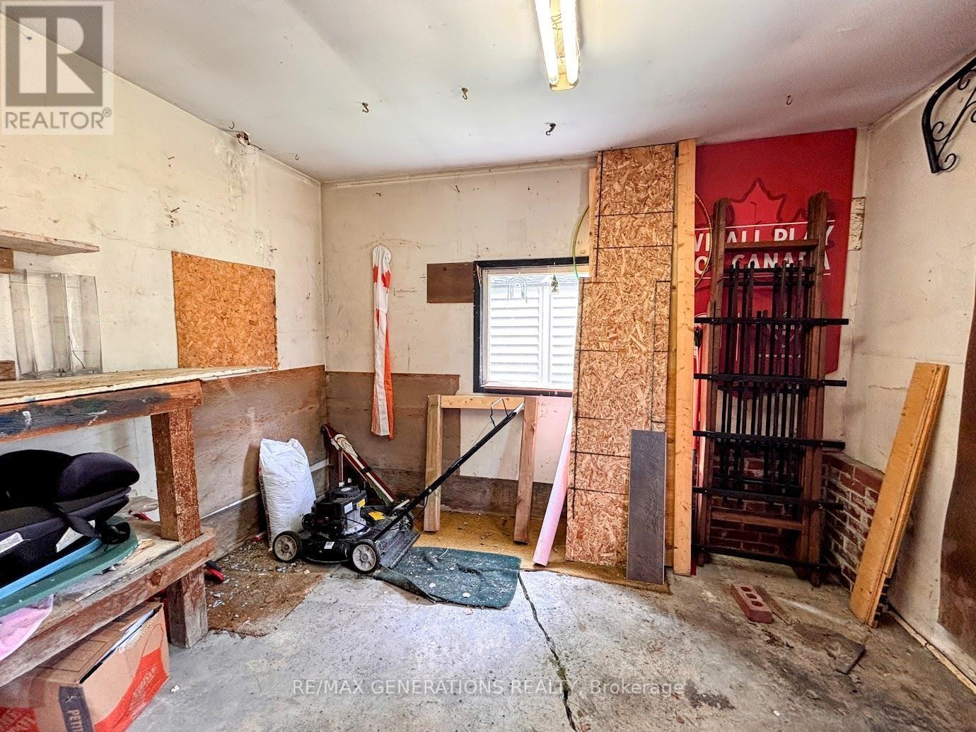 62 REDWING AVENUE - 40