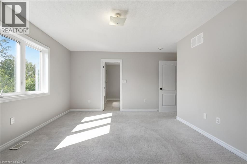 125 TUMBLEWOOD Place - Image 18