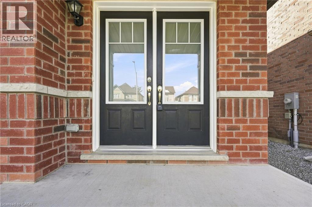 125 TUMBLEWOOD Place - 2