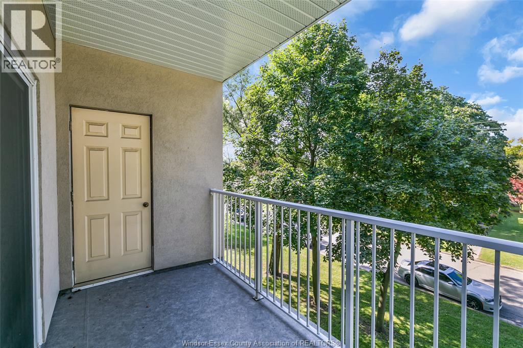 #304 1655 GRAND MARAIS ROAD West - 30
