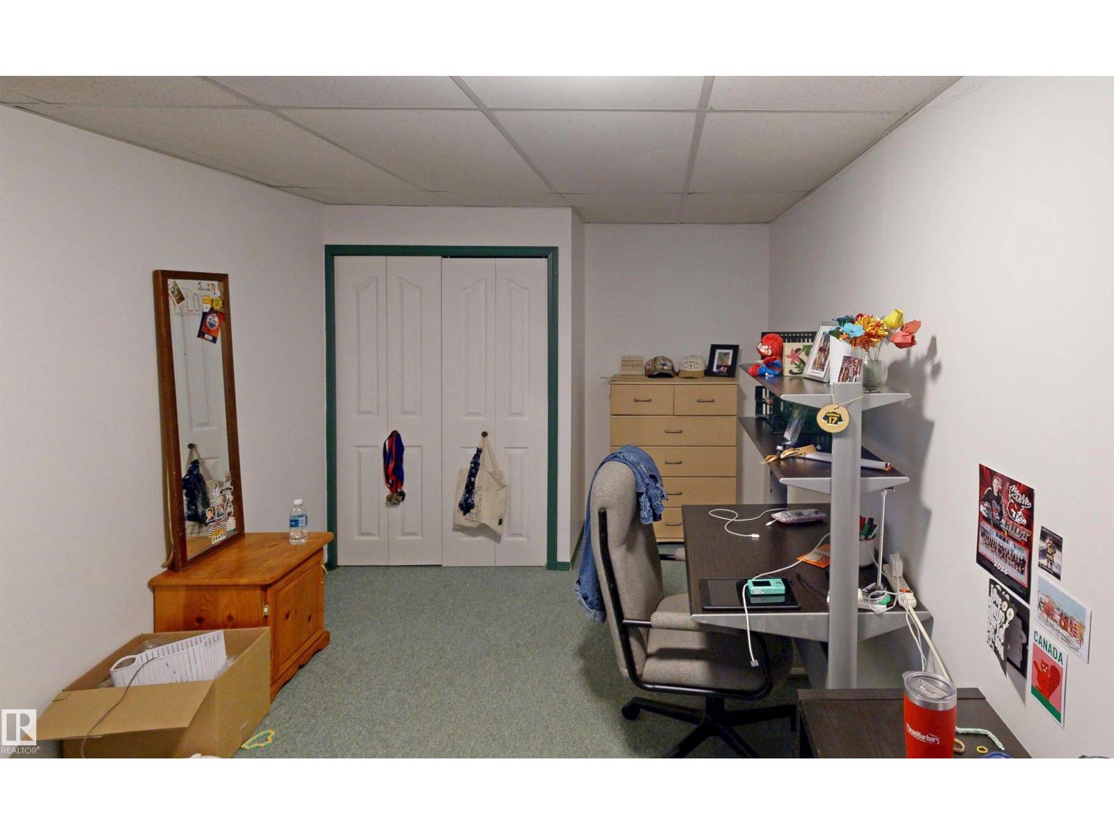 10941 81 AV NW - 47