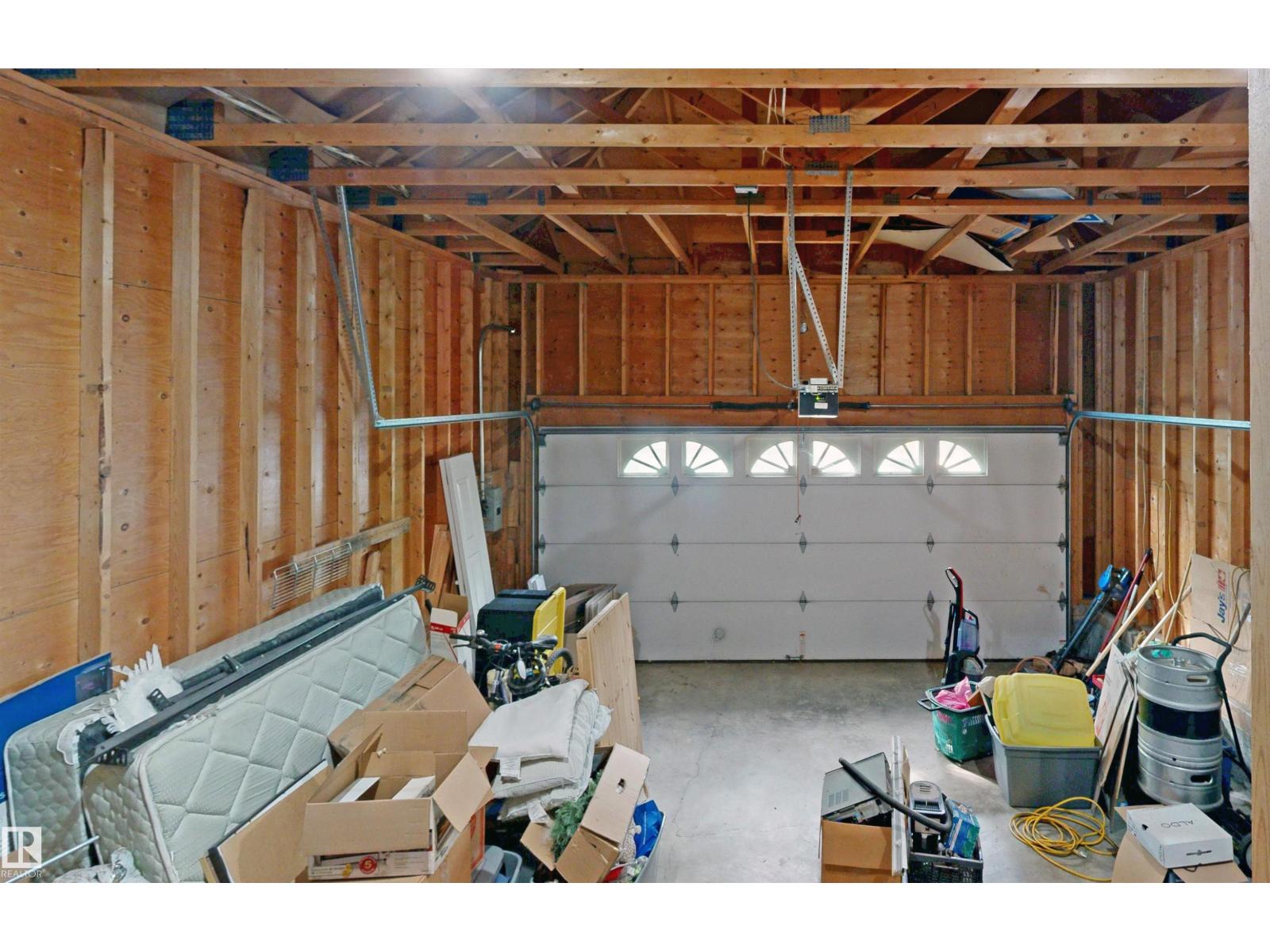 10941 81 AV NW - 25