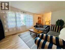 Bedroom - 2015 24 Street S, Lethbridge, AB T1K2M6 Photo 10
