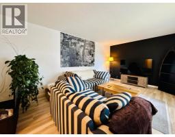 Bedroom - 2015 24 Street S, Lethbridge, AB T1K2M6 Photo 9
