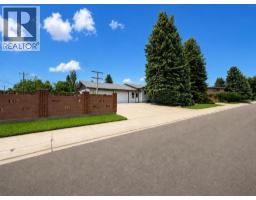 2015 24 Street S - photo 2