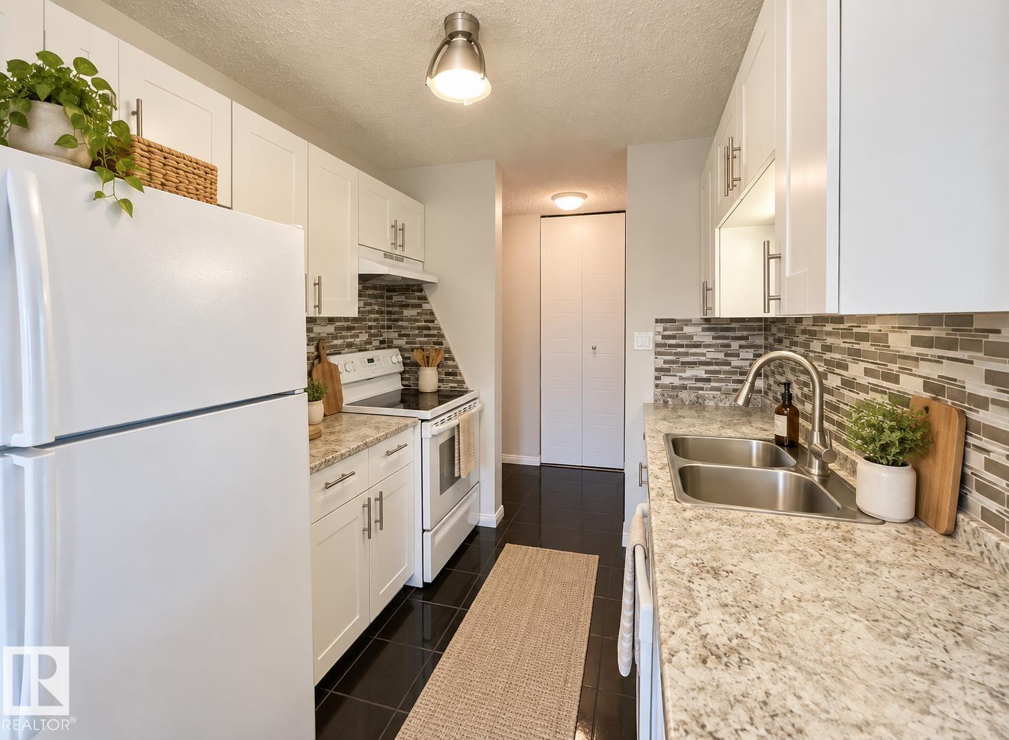 #304 10135 116 st NW - 4