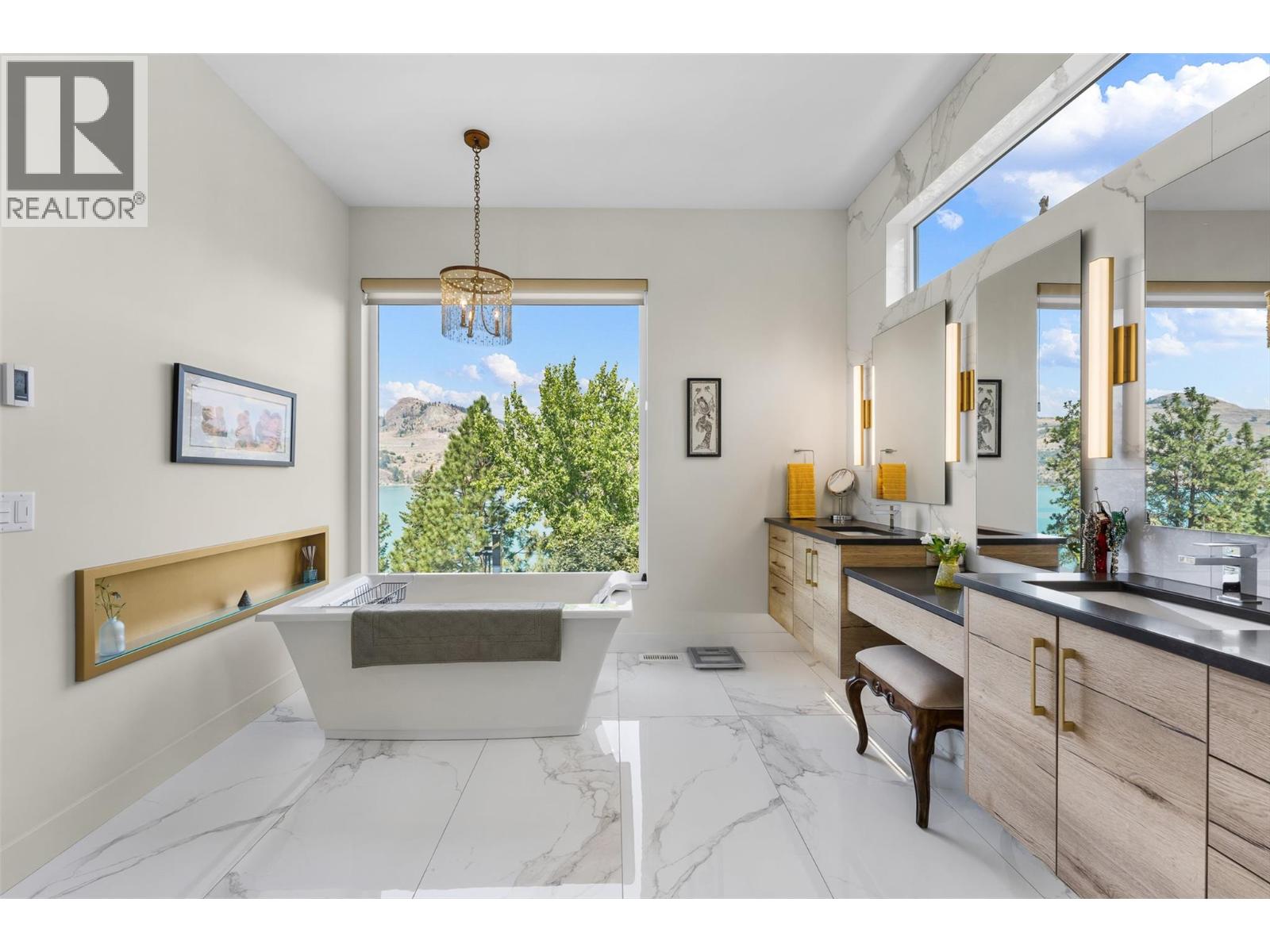 12877 Kidston Road Unit# 2, Coldstream