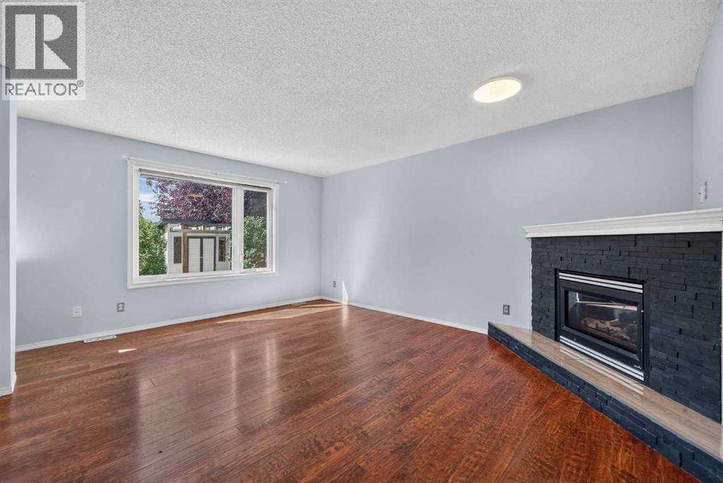 446 Harvest Hills Drive NE, Calgary — photo 9