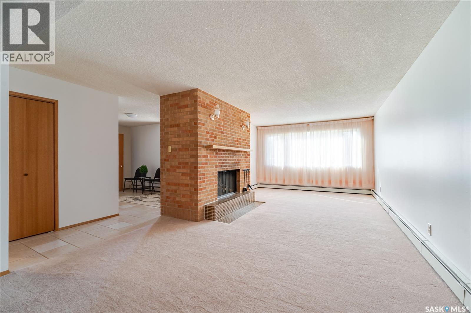 926 Hall STREET - 16