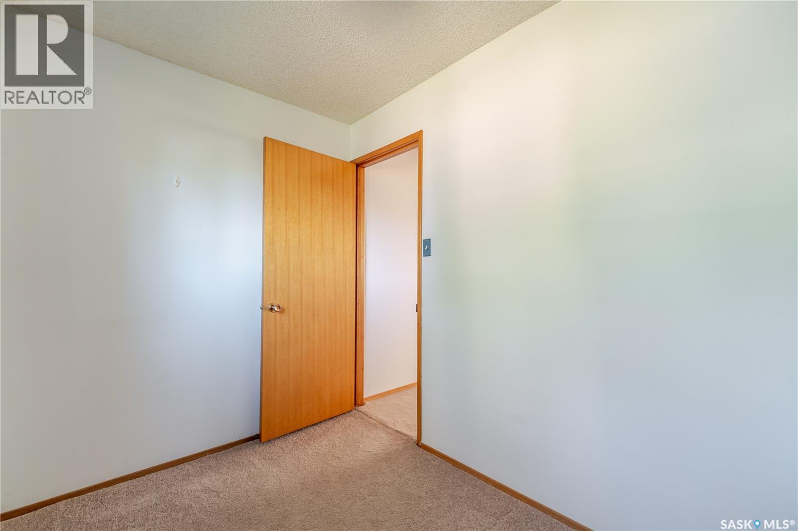 926 Hall STREET - 19