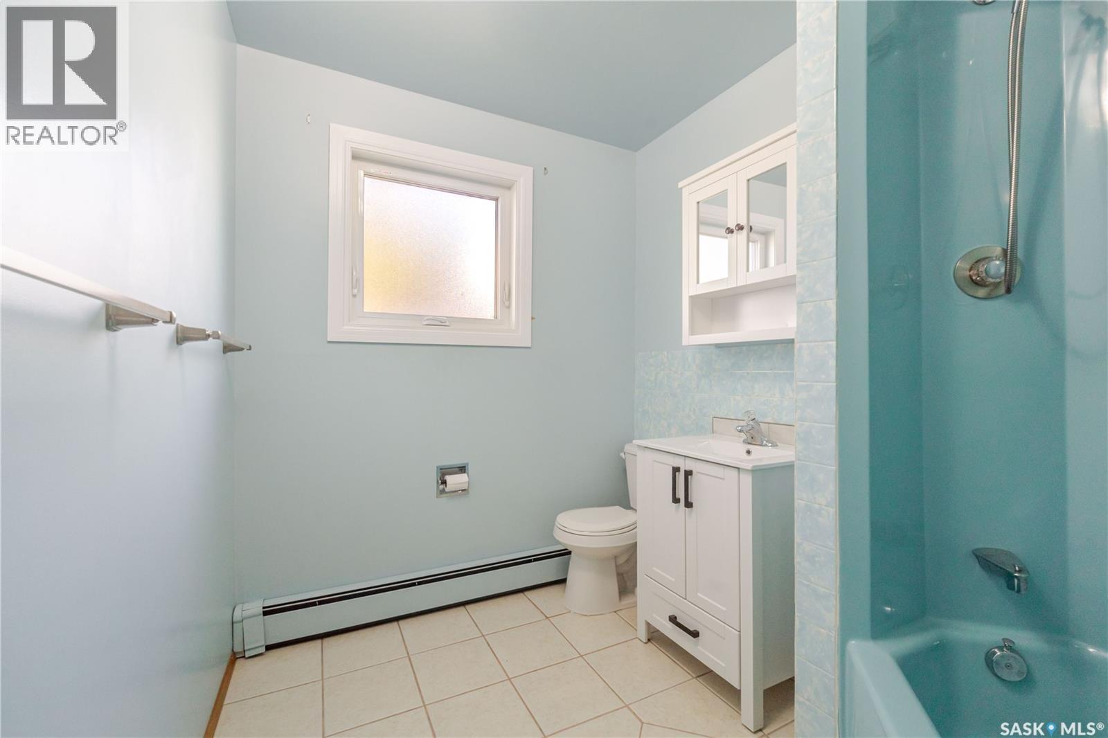 926 Hall STREET - Image 21