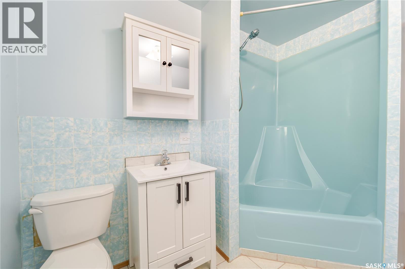 926 Hall STREET - 22