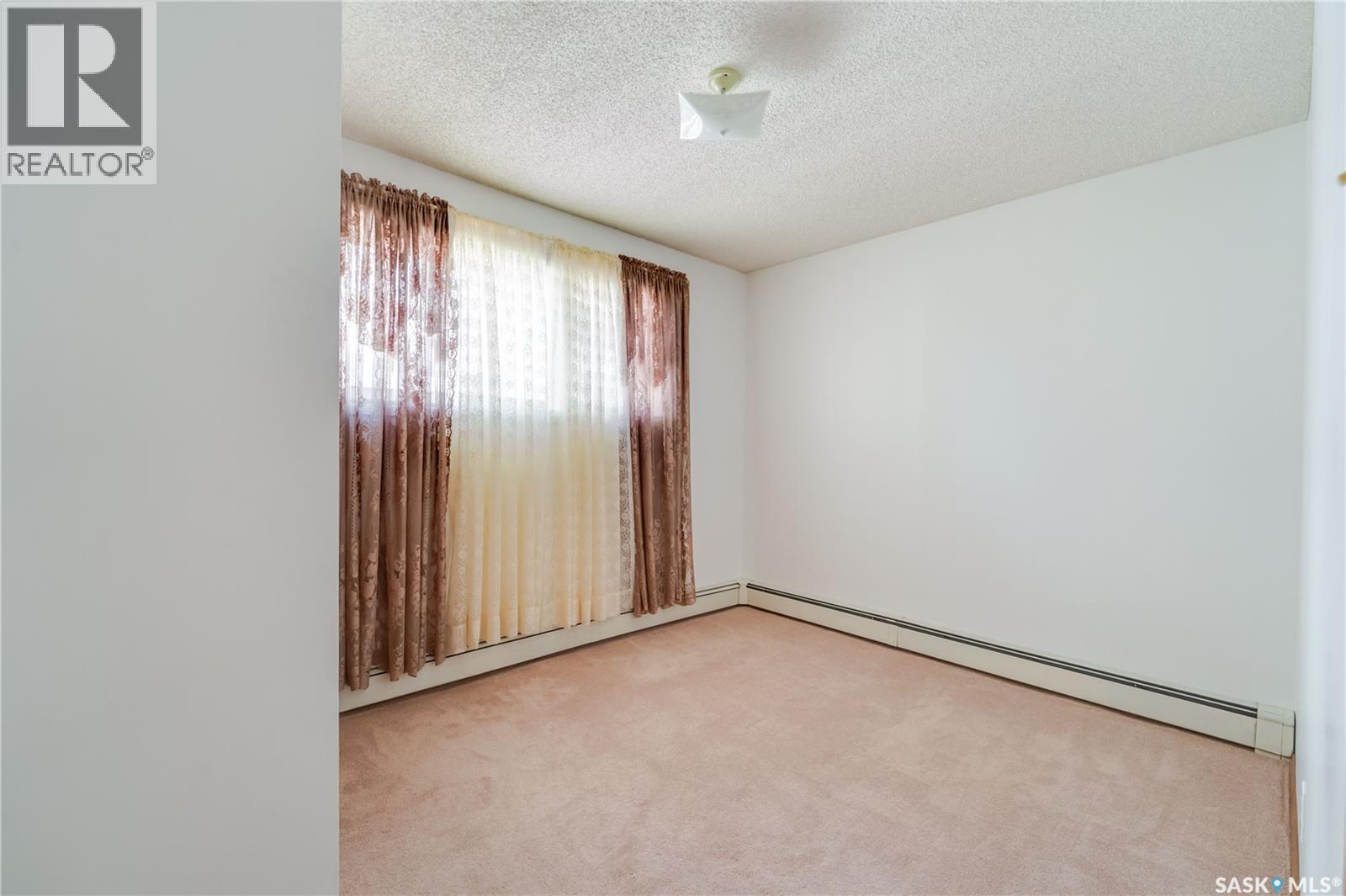 926 Hall STREET - Image 23