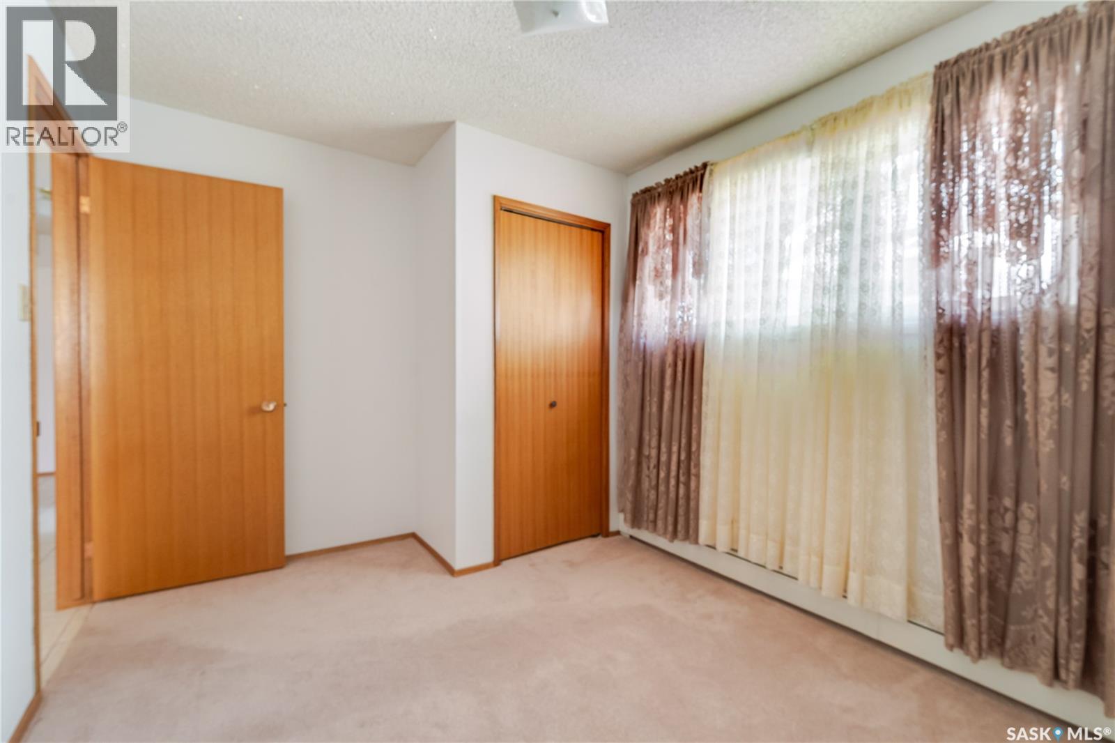 926 Hall STREET - Image 24