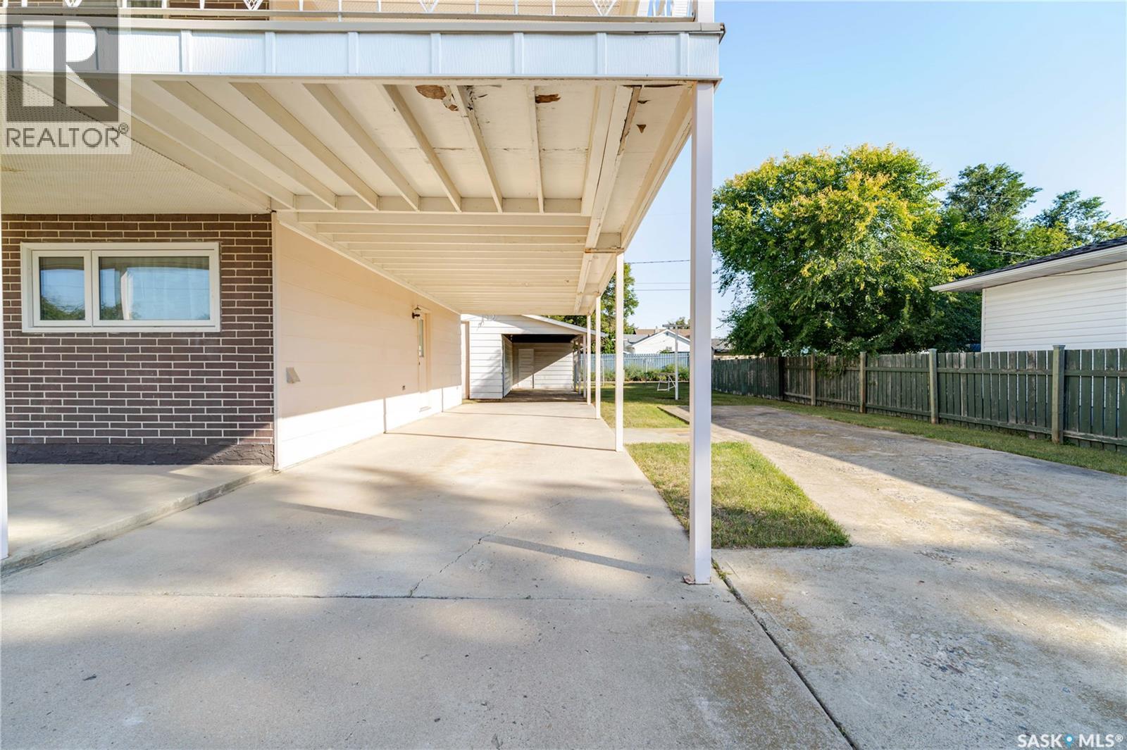 926 Hall STREET - 4