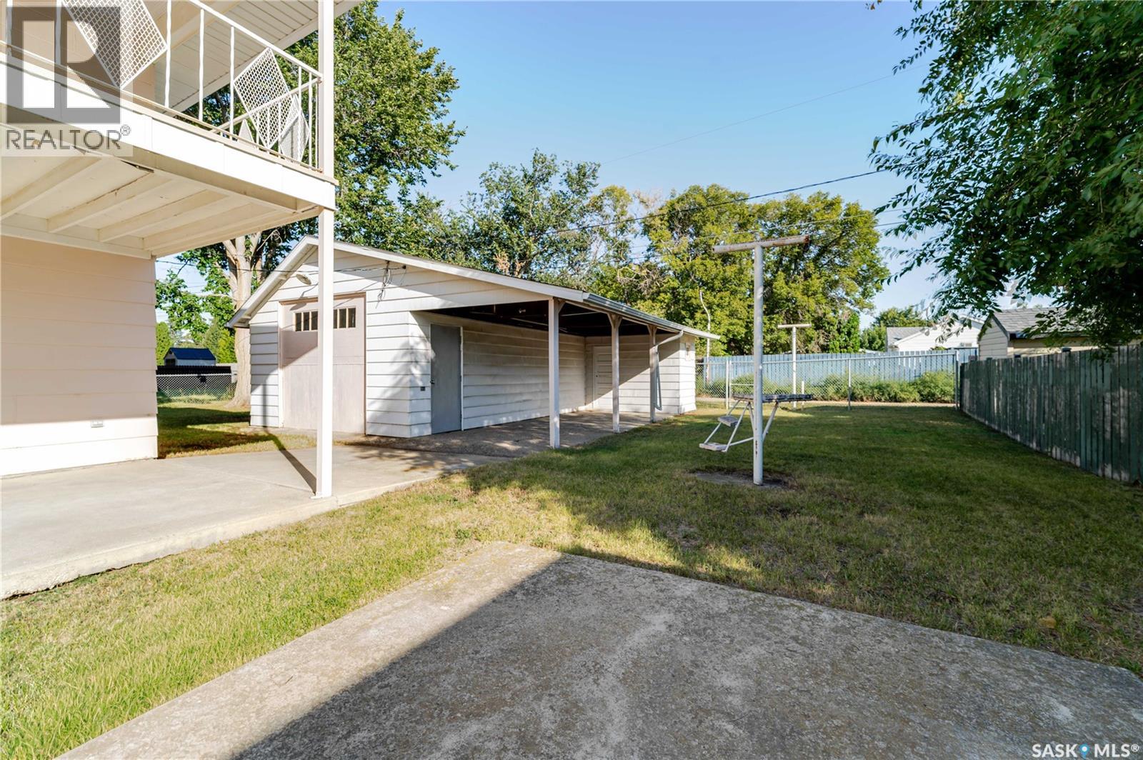 926 Hall STREET - 5