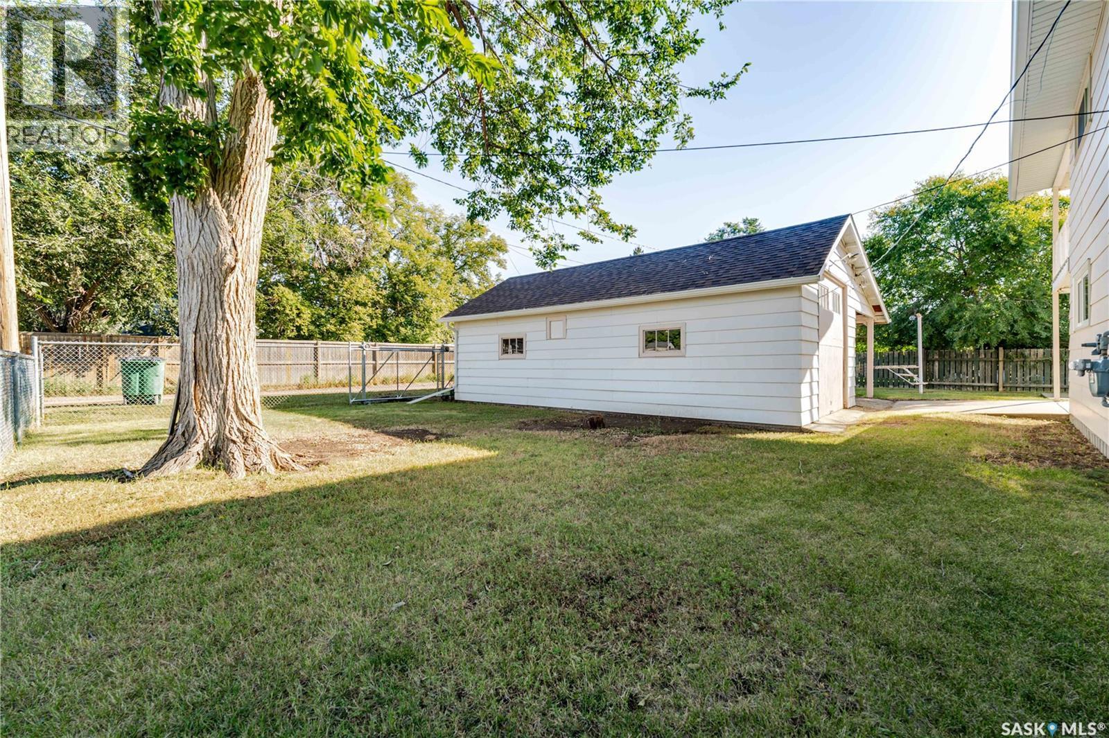 926 Hall STREET - 7