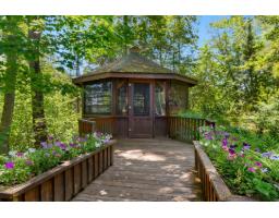 78 Ch. Old Bridge, Otter Lake, QC J0X2P0 Photo 18