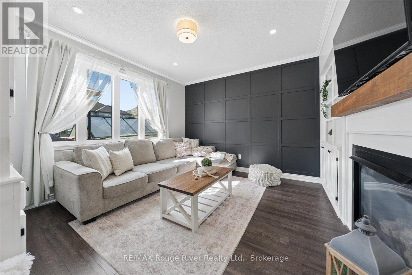 27 BAGNELL CRESCENT - 14