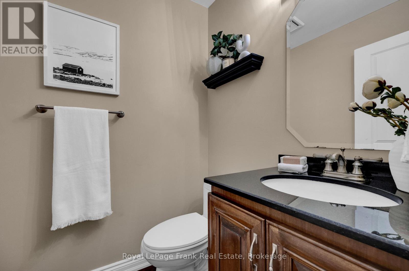37 LIVING COURT - Image 22