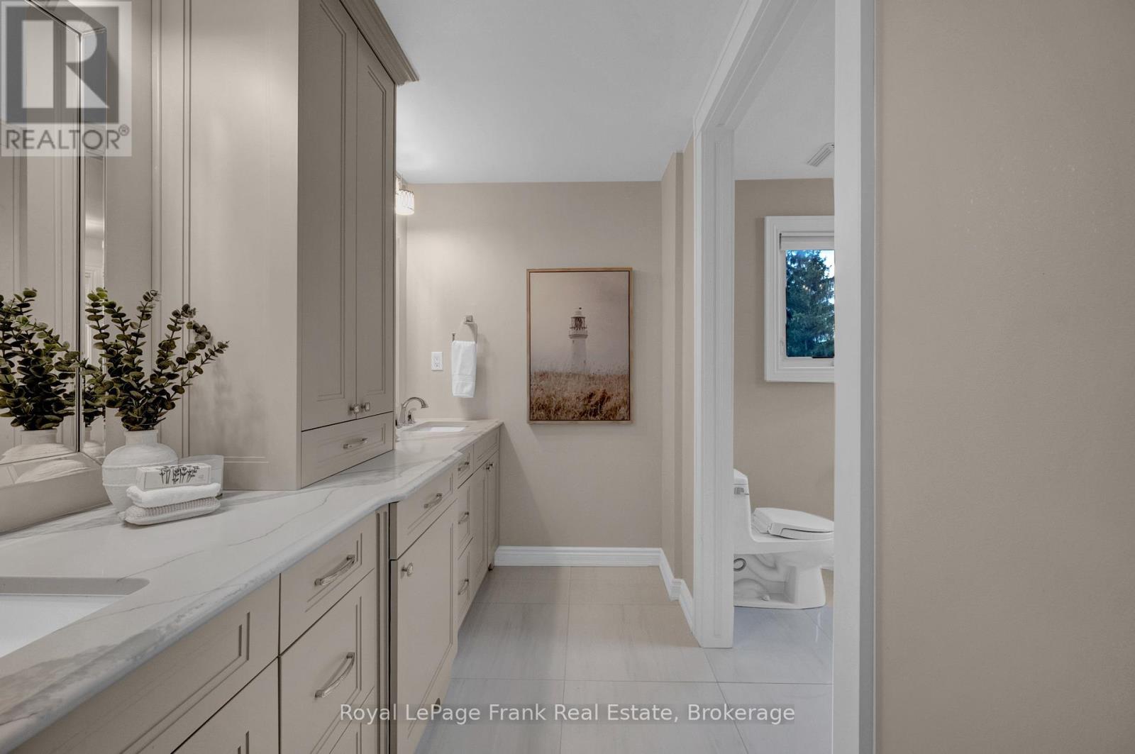 37 LIVING COURT - Image 29