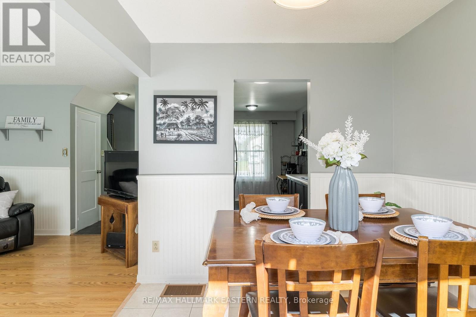 1222 HUNTINGTON CIRCLE - 11