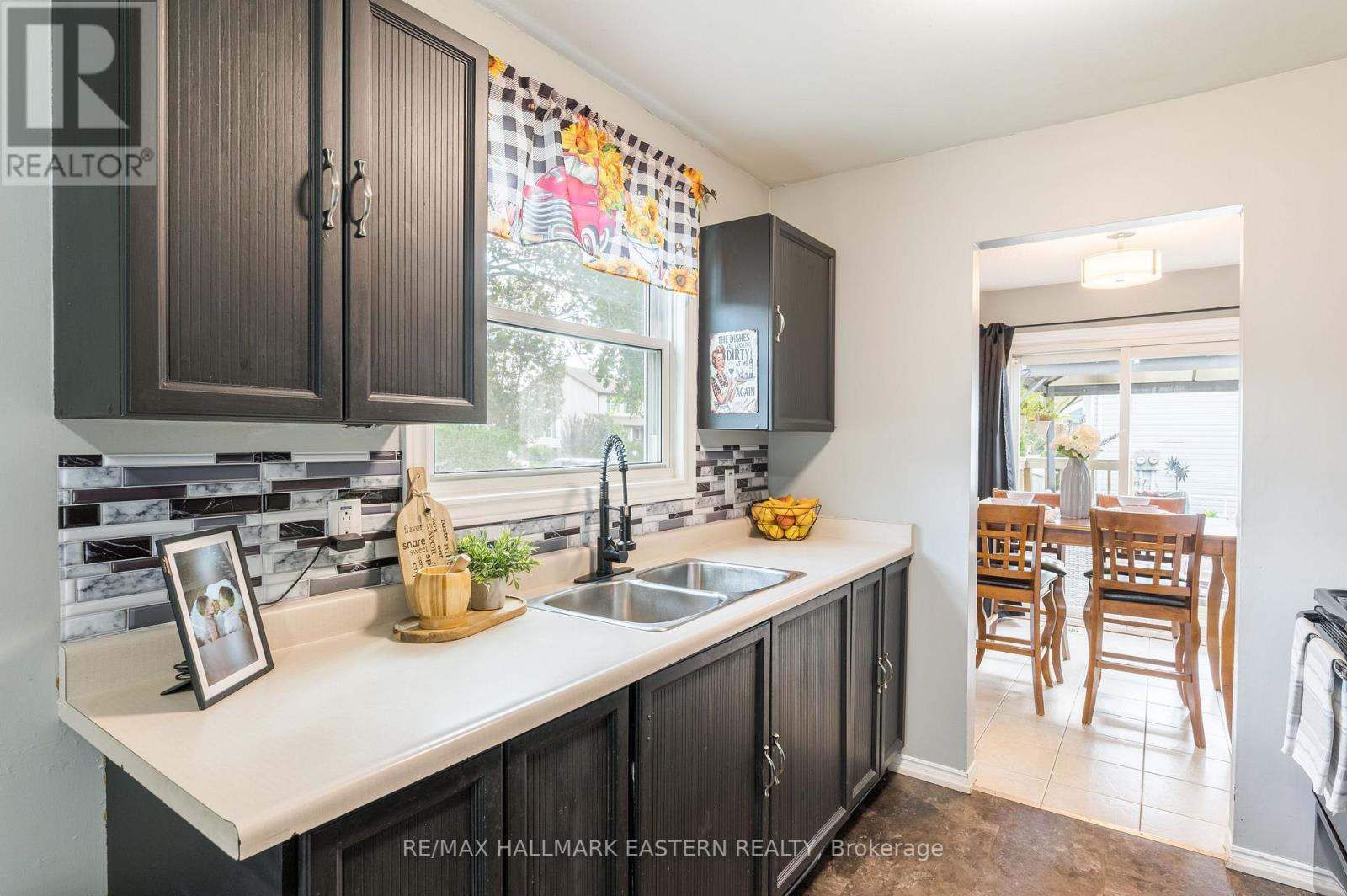 1222 HUNTINGTON CIRCLE - 14