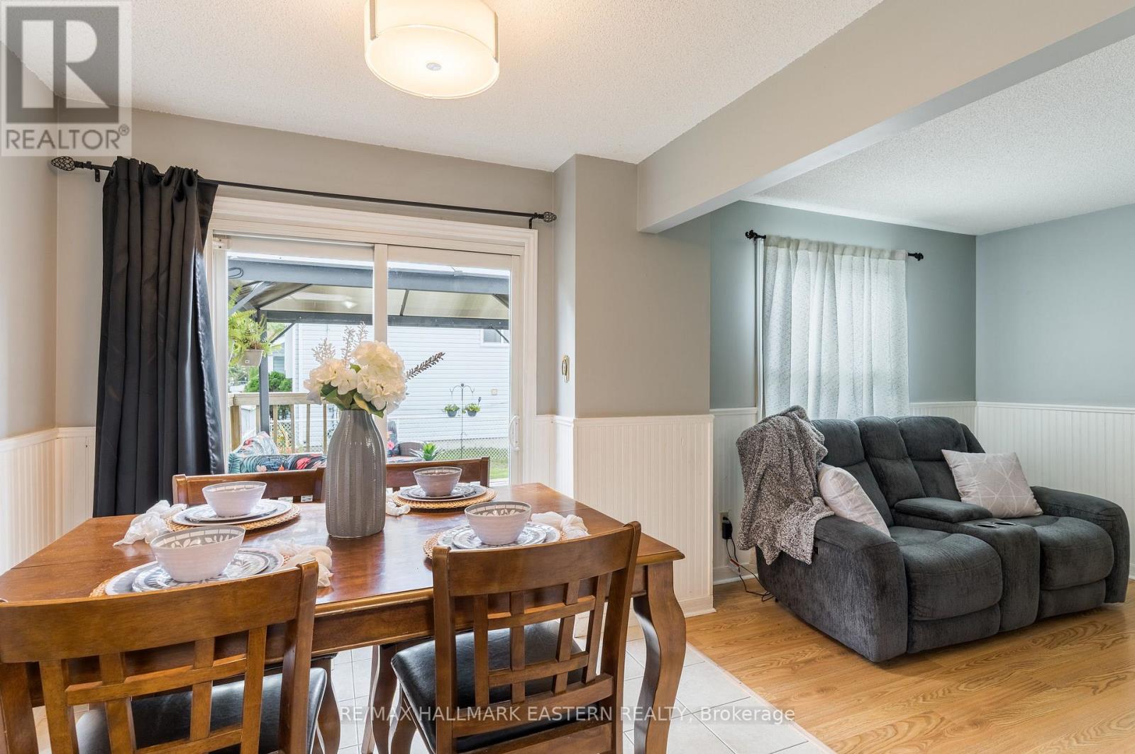 1222 HUNTINGTON CIRCLE - 15