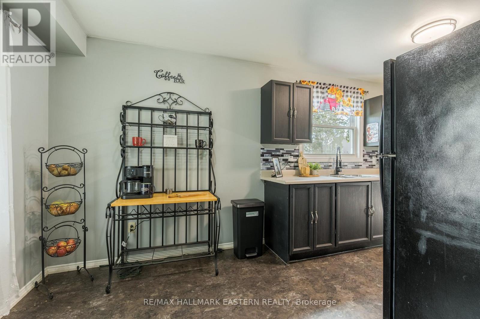 1222 HUNTINGTON CIRCLE - Image 16