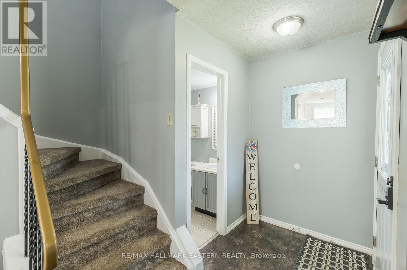 1222 HUNTINGTON CIRCLE - 18