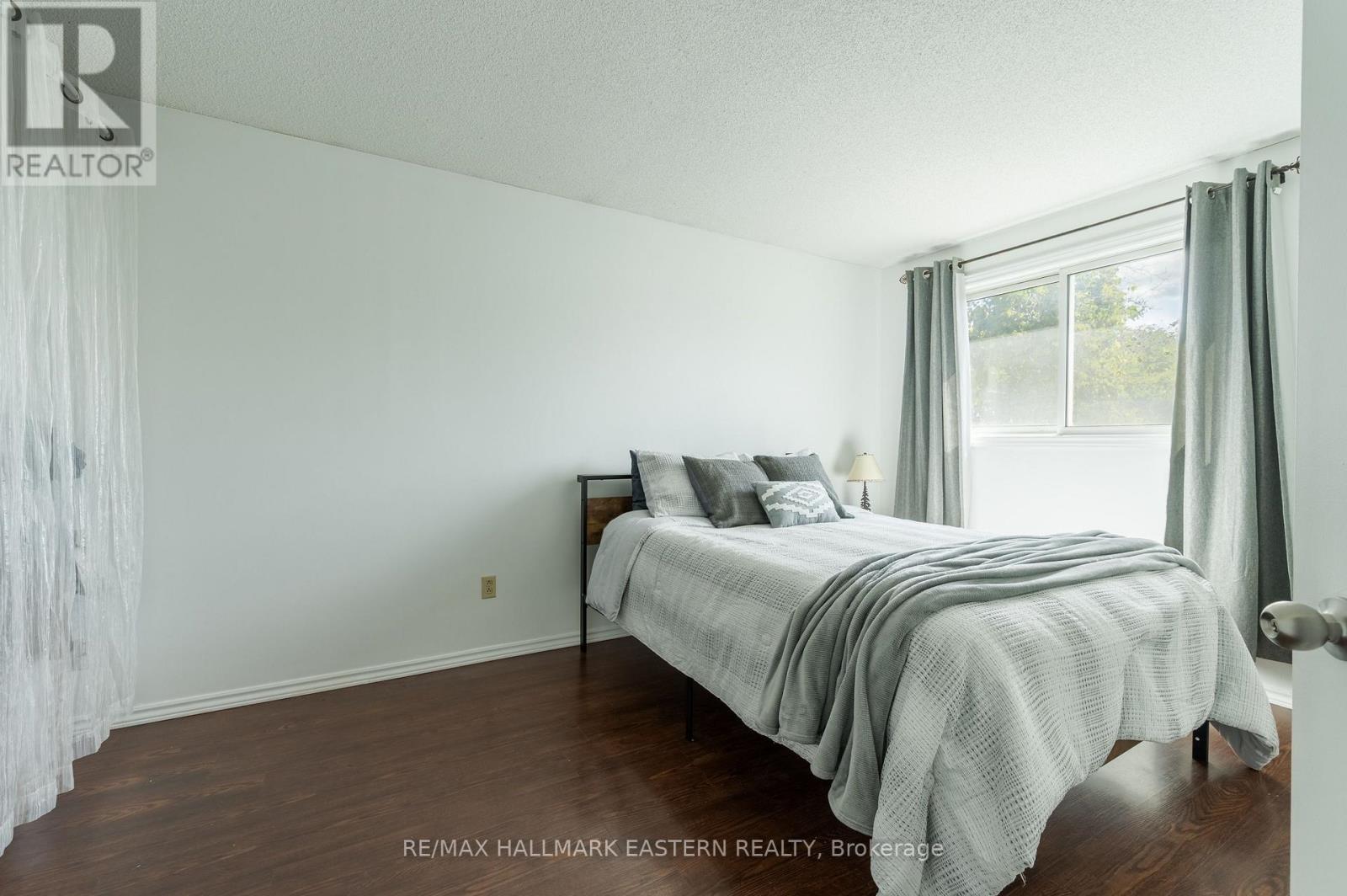 1222 HUNTINGTON CIRCLE - Image 25