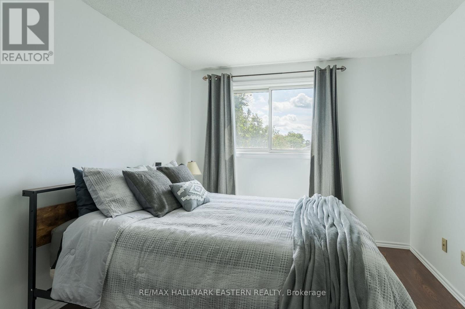 1222 HUNTINGTON CIRCLE - Image 26