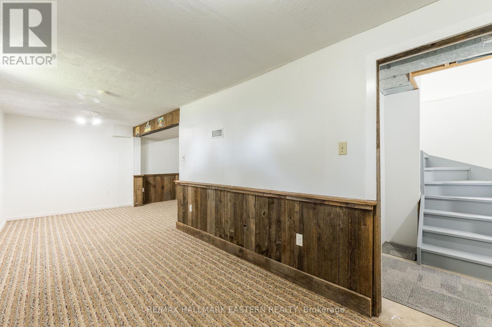 1222 HUNTINGTON CIRCLE - Image 33