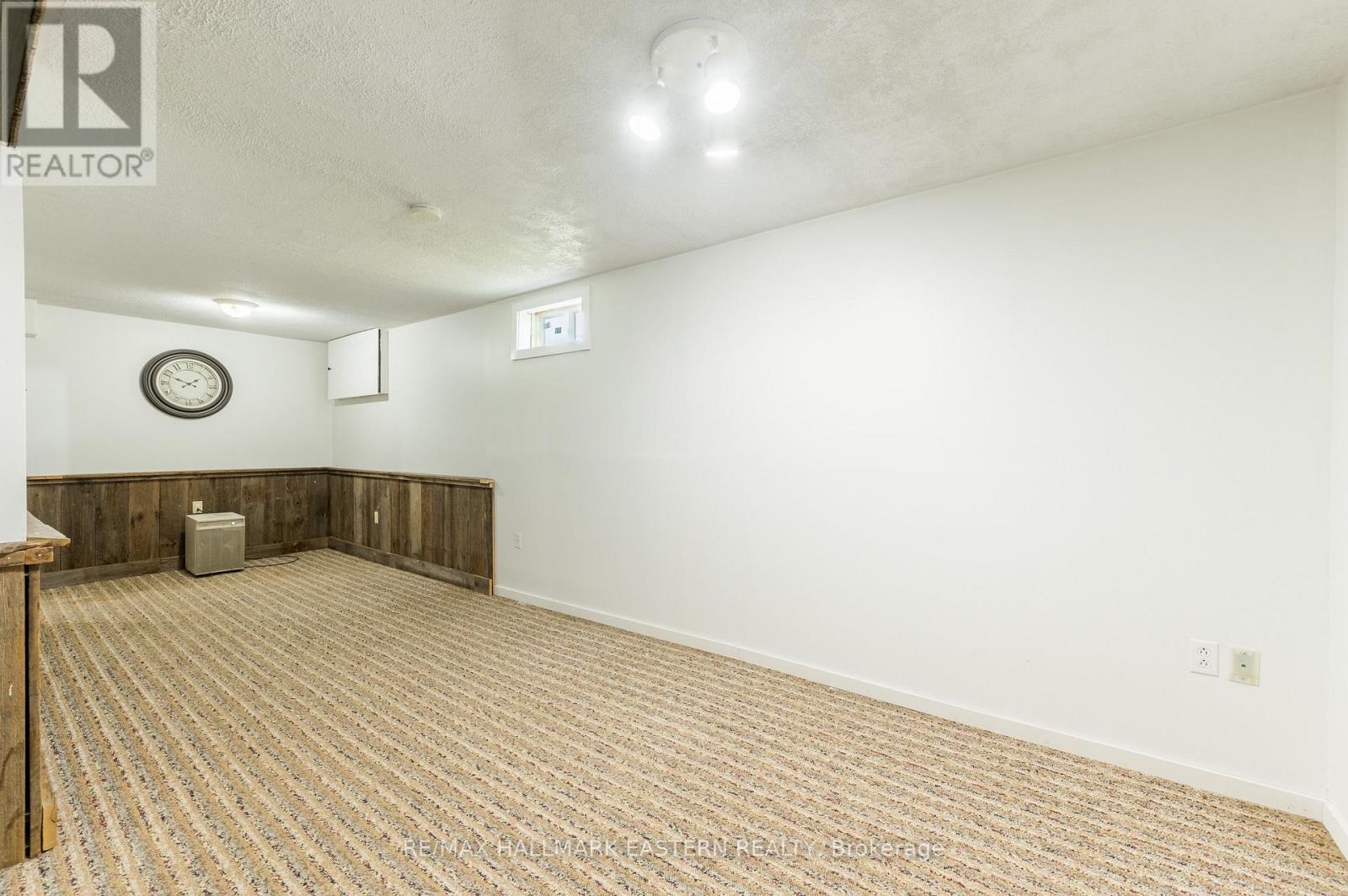 1222 HUNTINGTON CIRCLE - Image 35