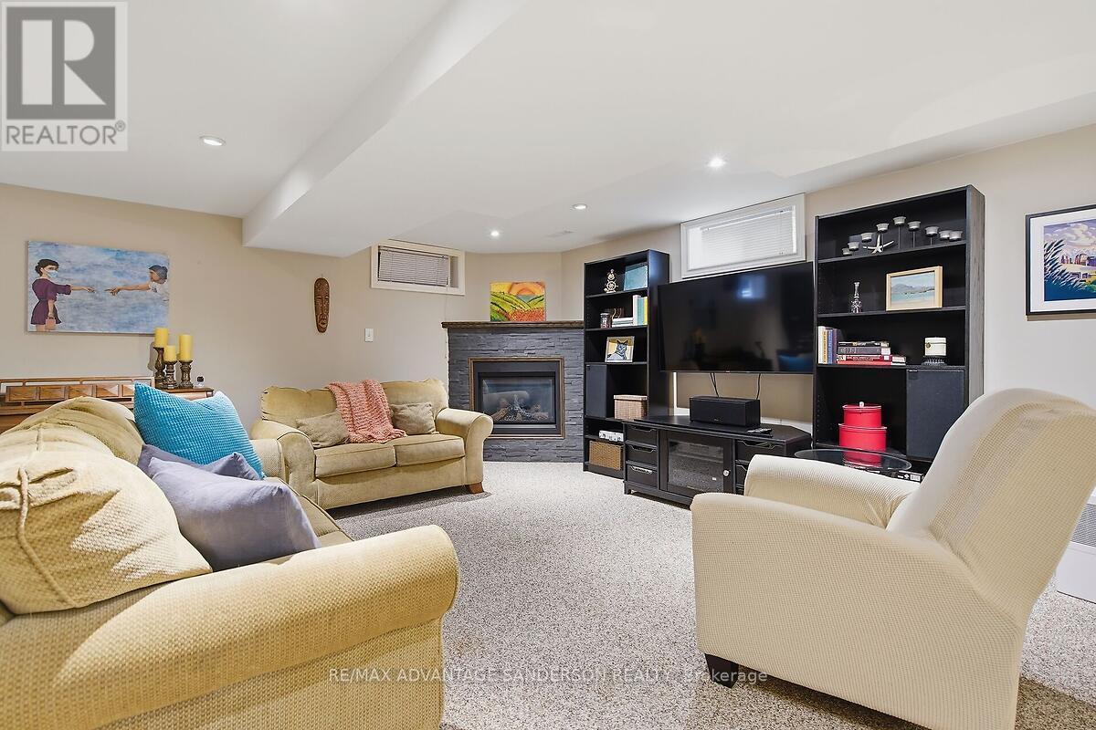 70 MAXINE COURT - Image 36