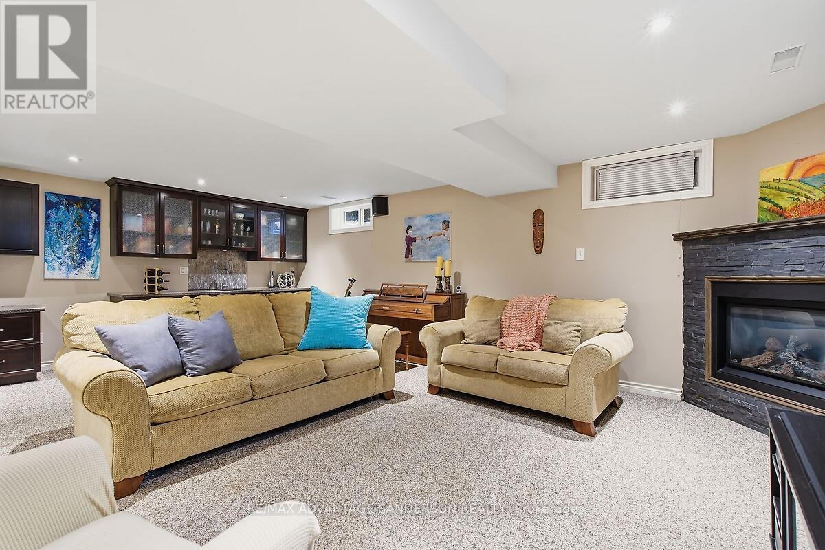 70 MAXINE COURT - Image 37