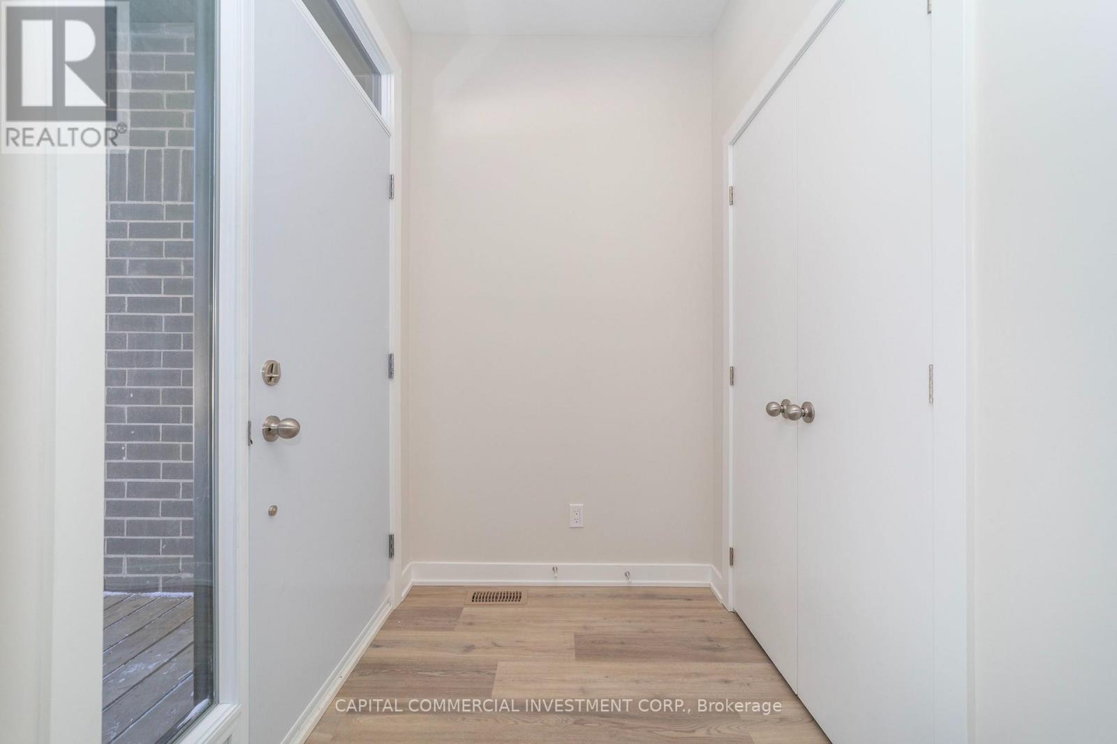 36 Main Street East — photo 16